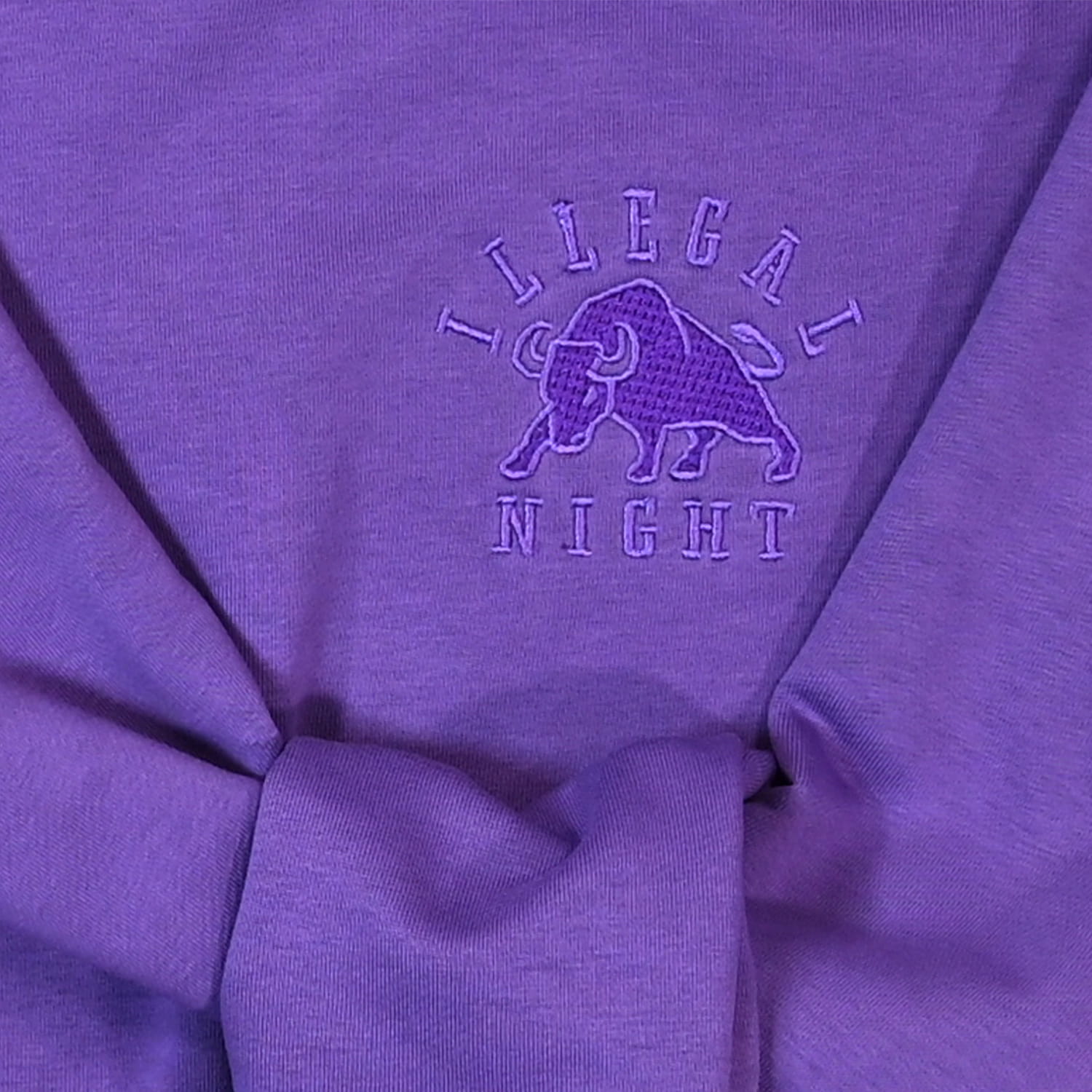 Illegal Night Longsleeve Fioletowy "Bull"