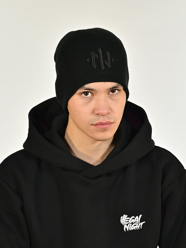 CZARNA CZAPKA DZIANA Z CZARNYM HAFTEM