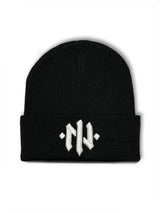 CZARNA CZAPKA WYWIJANA Z BIAŁYM HAFTEM