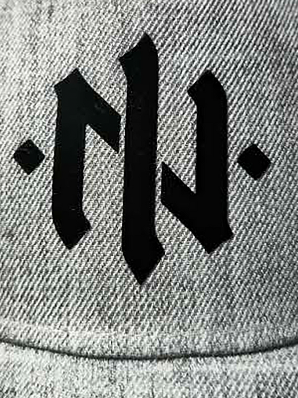 SZARA CZAPKA Z DASZKIEM ILLEGAL NIGHT