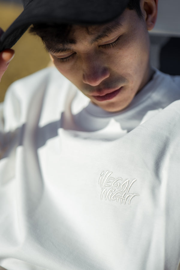 OVERSIZE WHITE T-SHIRT