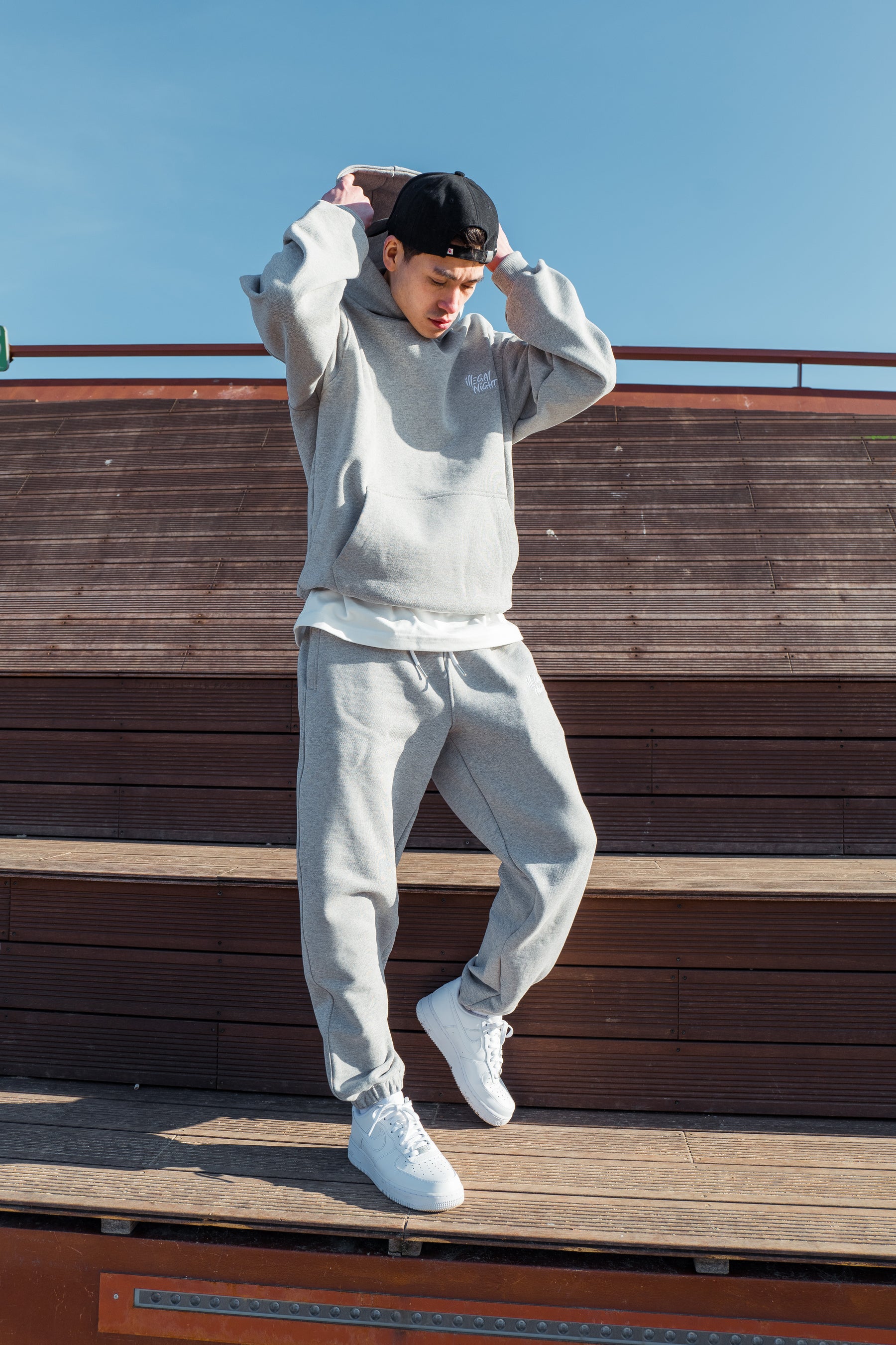 OVERSIZE GREY HOODIE