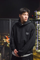 OVERSIZE BLACK HOODIE