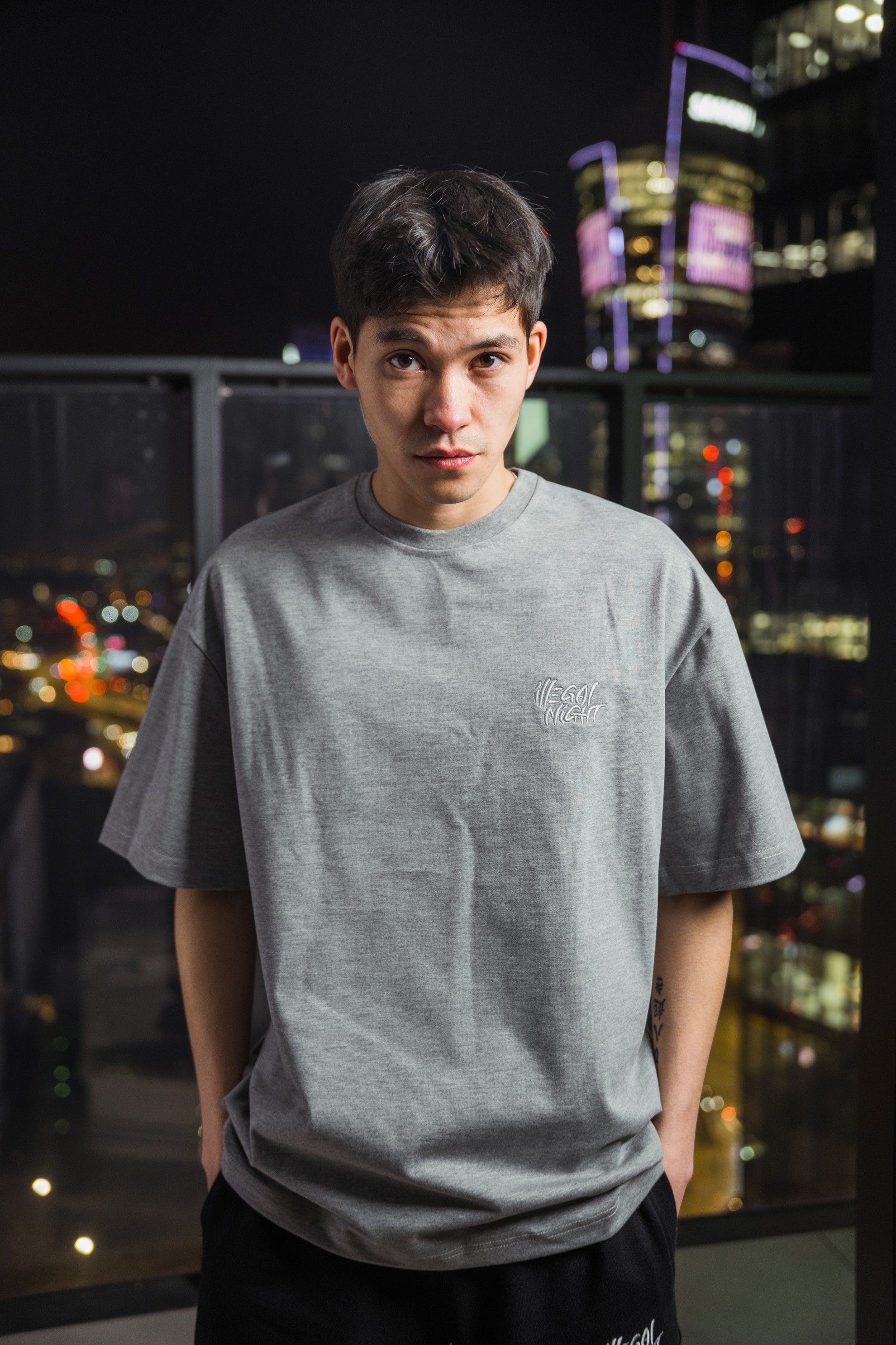 OVERSIZE GREY T-SHIRT