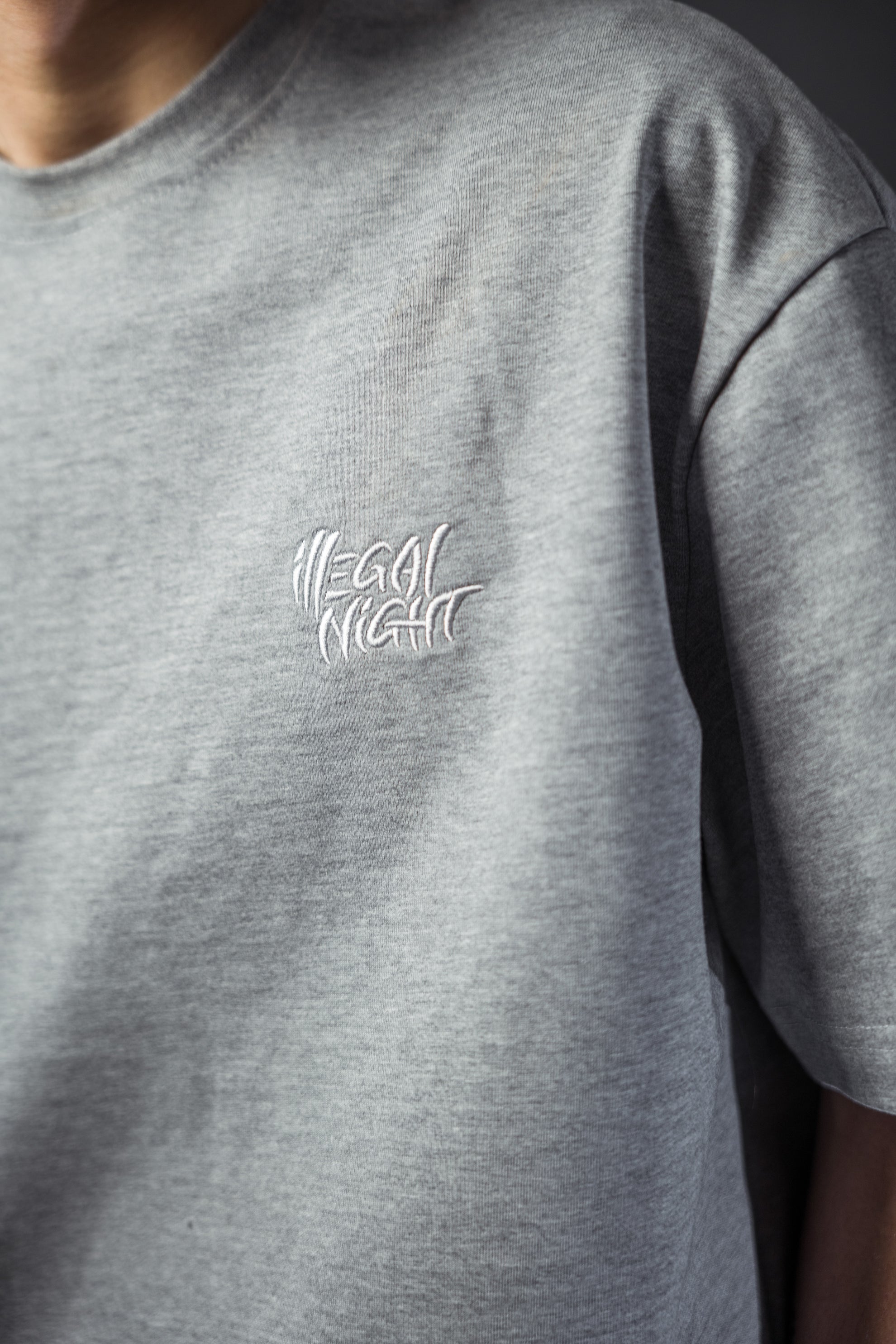 OVERSIZE GREY T-SHIRT